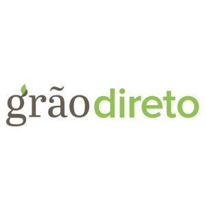 Logomarca da empresa Grão Direto, a palavra Grão escrita na cor marrom com uma folha verde em cima da letra G e a palavra Direto escrito na cor verde claro.